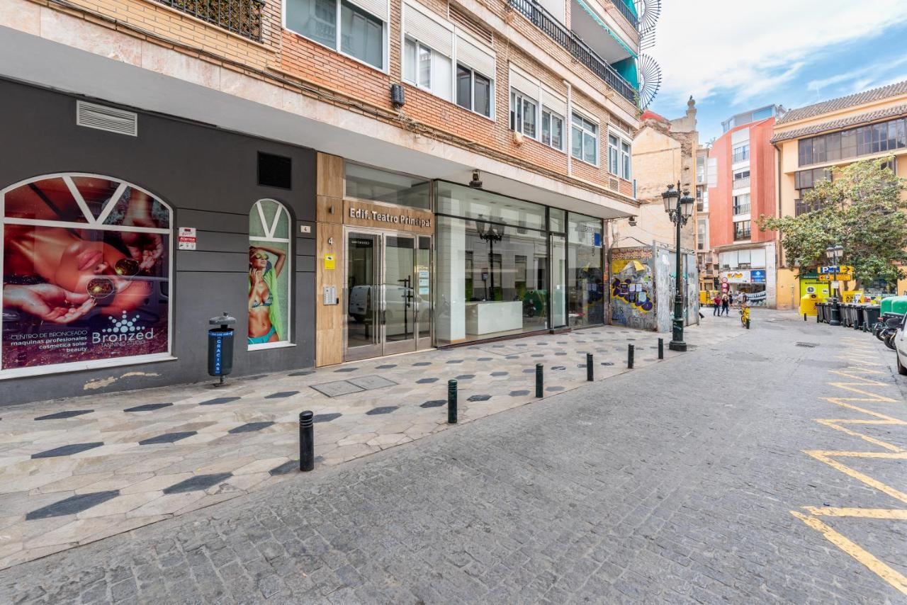 Appartamento Plaza del Teatro con parking Málaga Esterno foto